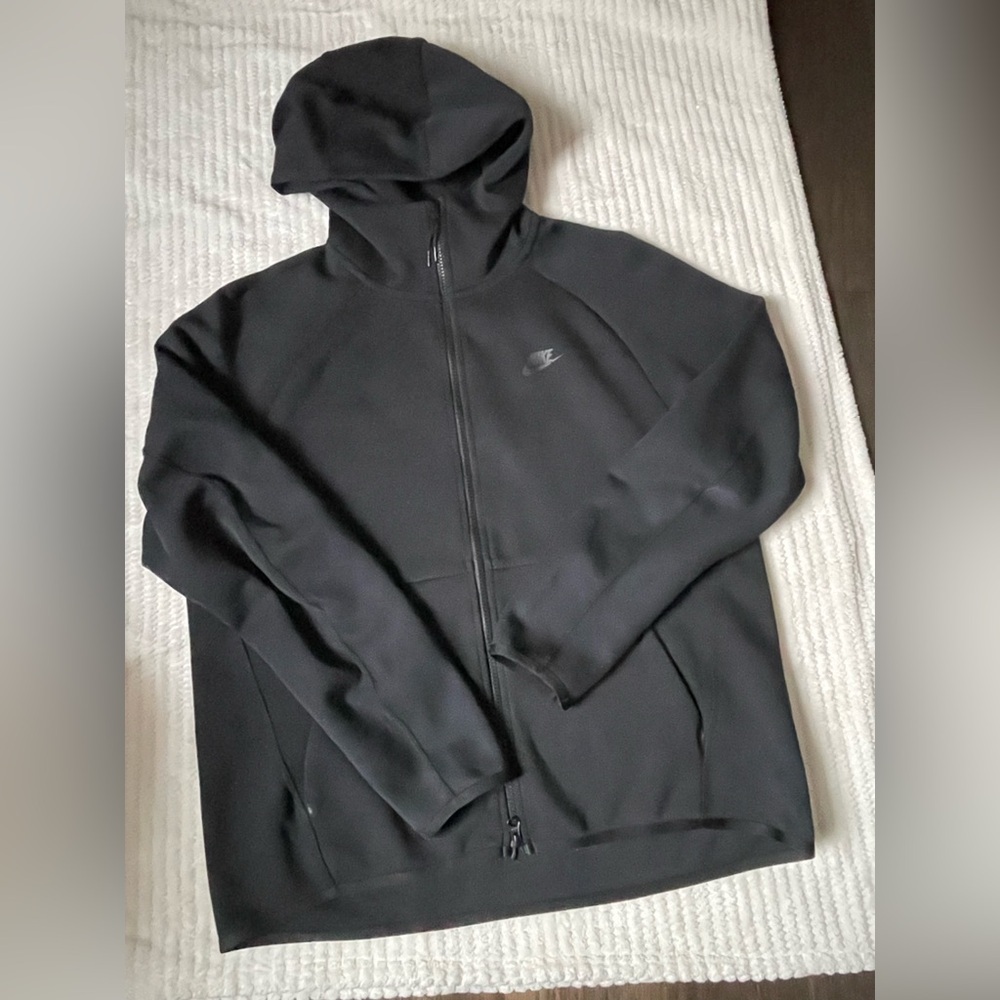 Nike Men's‎ Gray Zip Up Sweater